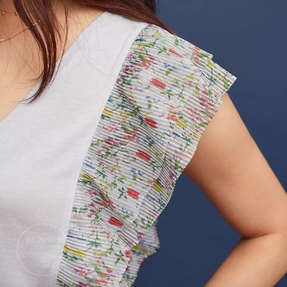 New Anthropologie Hybrid Flutter Sleeve V-Neck Top | Floral Pleated Sold Out NWT - Picture 2 of 4